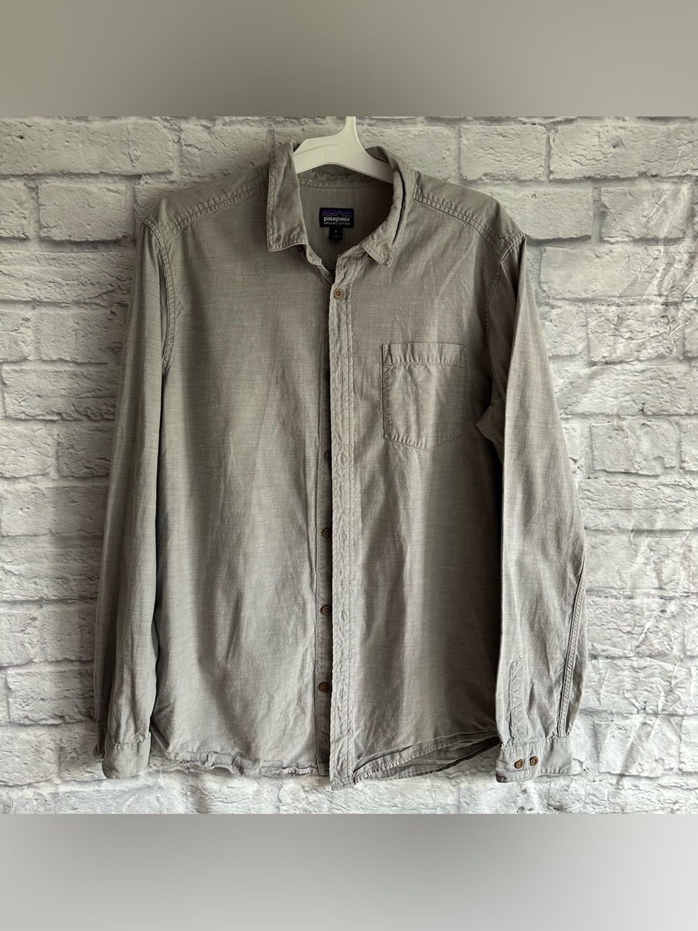 PREOWNED PATAGONIA LONG SLEEVE GREY BUTTON DOWN SHIRT MENS SIZE XL